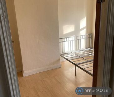 3 bedroom maisonette to rent - Photo 5