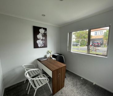 15 Maypark Crescent, Flat Bush, Auckland - Photo 2