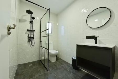 Carrer de Lleida, Valencia, Valencian Community 46009 - Photo 2