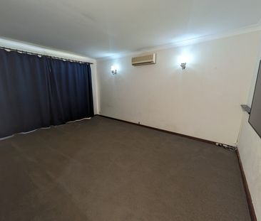 Spacious Family Living in Prime Hillarys Location - Photo 3