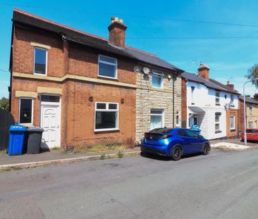 2 bedroom semi-detached house to rent - Photo 2