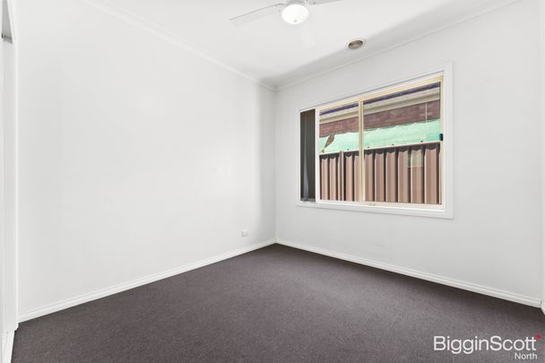 Spacious 3-Bedroom Family Home for Rent in Mernda Village Estate - Photo 1