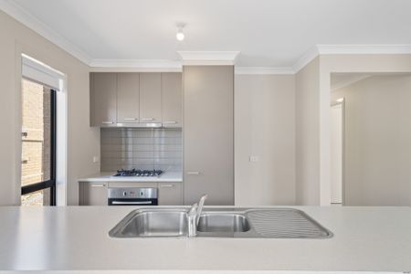 22 Braeburn Street, Doreen - Photo 2