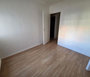 Location Appartement 4 pièces 90m² LE CREUSOT 71200 - Photo 4