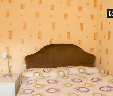 Equipped room in shared apartment in Artane, Dublin - Photo 4