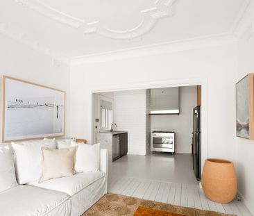 1/30 Yarranabbe Road, Darling Point NSW 2027 - Apartment For Rent |... - Photo 2