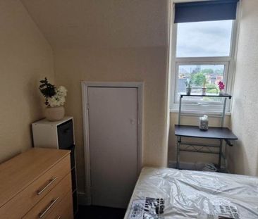 Room in a Shared House, Portway, E15 - Photo 1