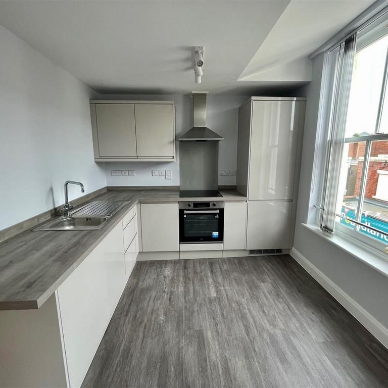 1 bedroom apartment to rent - Photo 1