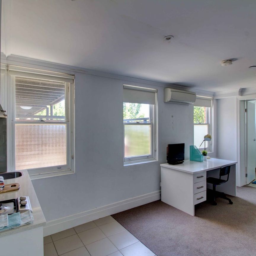 Prahran Mews Apartments - Student Accommodation Prahran - Photo 1