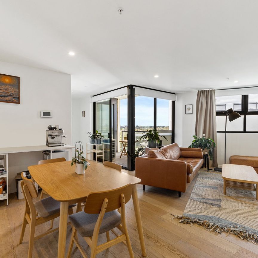 Top floor stunning apartment! - Photo 1