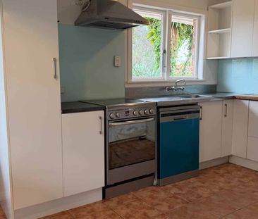 Solid, Spacious & Exceptionally Convenient! - Photo 4