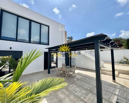 Alquiler de casa o chalet independiente en Los Balcones y los Altos - Photo 3