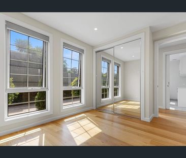 This Luxurious Townhouse feature packed to satisfy your every need! - Photo 2