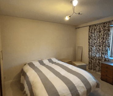 4 bedroom semi-detached house to rent - Photo 6