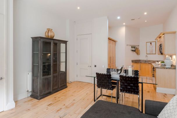 Shillibeer Place, Marylebone, London, W1H - Photo 1