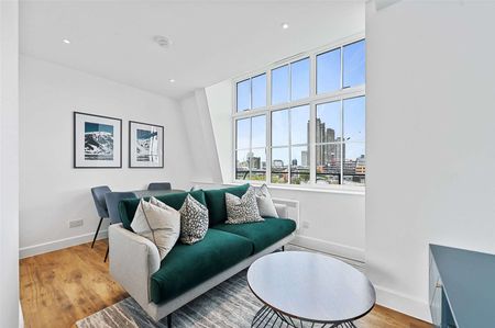 West Smithfield, London, EC1A 9HX - Photo 2