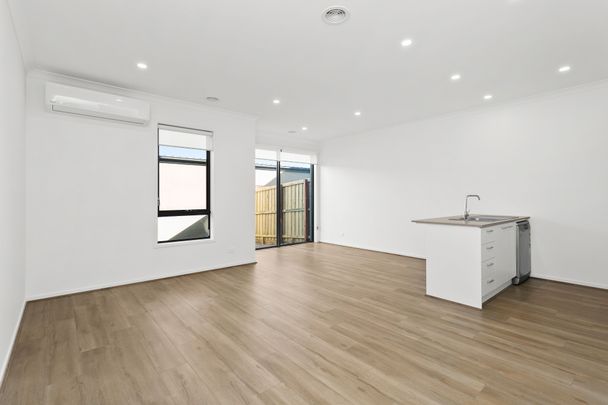 The Perfect Blend of Comfort, Quality & Everyday Convenience! - Photo 1