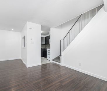 For Lease - 15 Banner Road Unit# M, South of Baseline to Knoxdale, ... - Photo 5