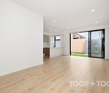 Stylish New Home in Brompton - Photo 5