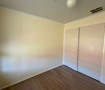 3 Kathleen Court, Hampton Park VIC - Photo 5