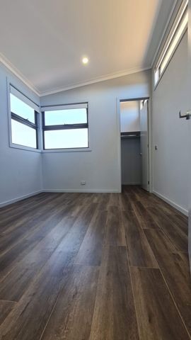 Morden Townhouse Waits - Photo 3