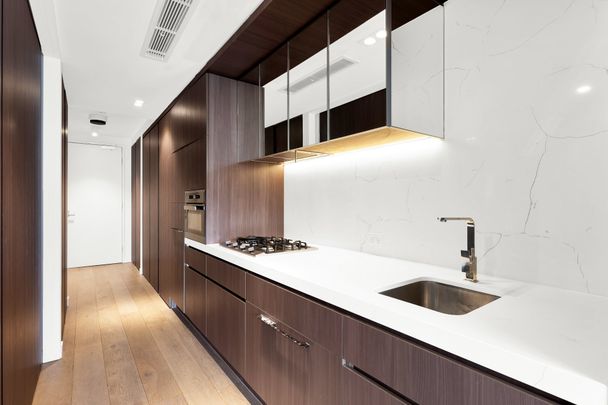 'GISELLE' Luxury living in South Yarra - Photo 1