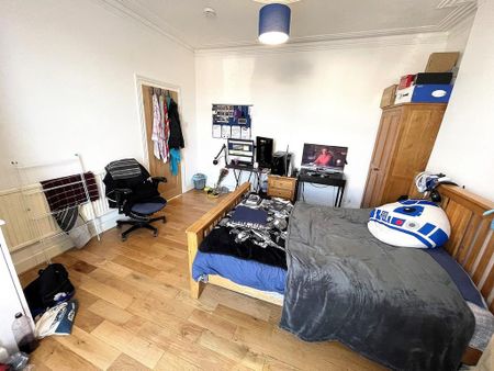 6 bedroom semi-detached house to rent - Photo 4