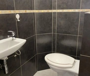 Location Appartement 3 pièces 85m² CANNES 06150 - Photo 4