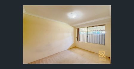 Large Family Home Offering Multiple Living Areas - Photo 2