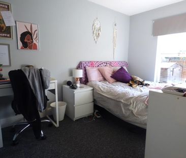 Thornton Avenue - Photo 3