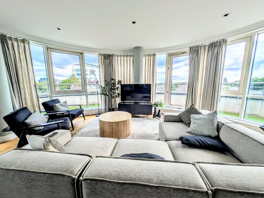 3 bedroom flat to rent - Photo 1