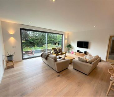 6 Bedroom Detached To Let - Photo 1