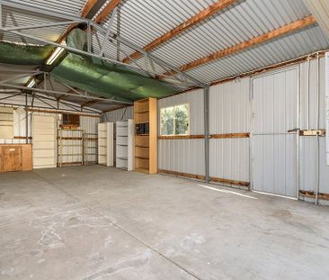 WELL MAINTAINED HOME WITH PLENTY OF SPACE - Photo 4