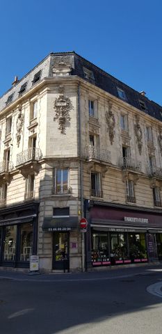 Location appartement 1 pièce, 29.90m², Rochefort - Photo 4