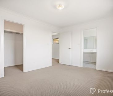 Family Home in Box Hill - Photo 2