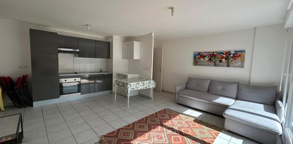 Location Appartement 2 pièces 50m² ANNEMASSE 74100 - Photo 2