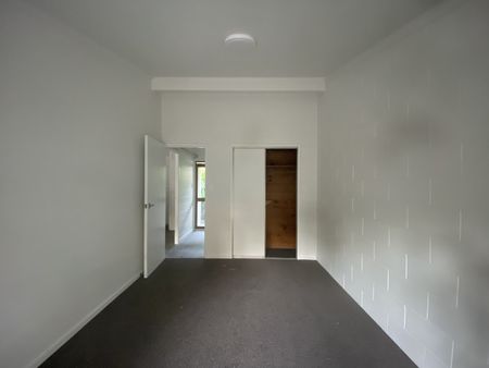 Modern Lockwood - Whitiora - Photo 2