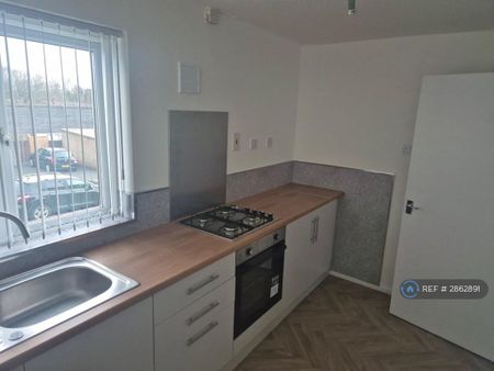 1 bedroom flat to rent - Photo 2
