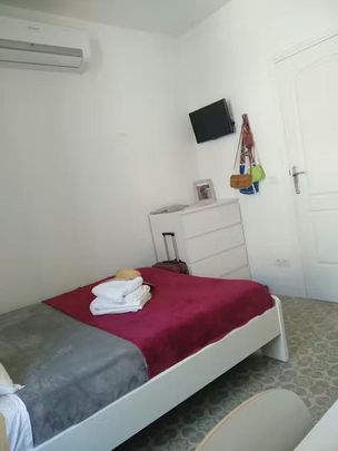 Carrer de Jaume Casanovas, El Prat de Llobregat, Catalonia 08820 - Photo 1