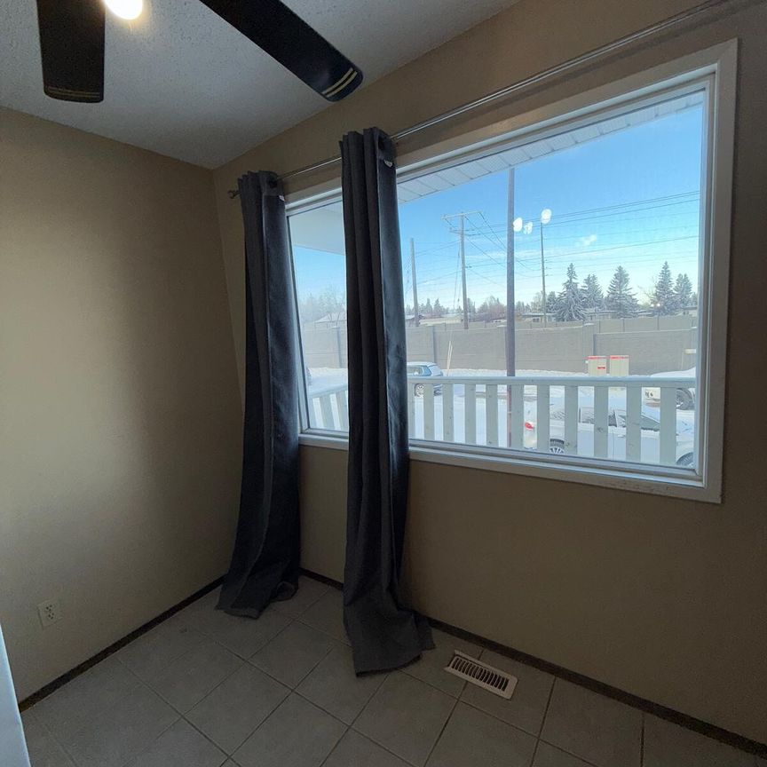 1003 Canfield Crescent Southwest, Calgary - Photo 1