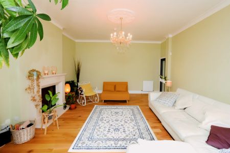 4Bedrooms, 3Bathrooms - Photo 4