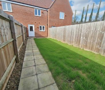 2 bedroom terraced house to rent - Photo 3