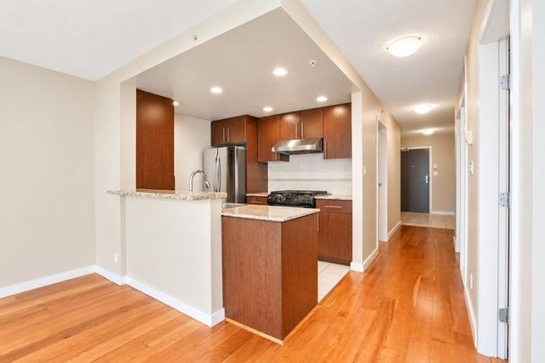 455 Beach Cres apartment — Vancouver, BC (2-Bedroom) - 2 Bedroom - Photo 1