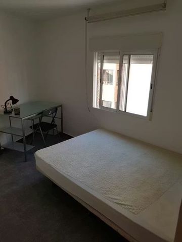 Carrer del Reverend Rafael Tramoyeres, Valencia, Valencian Community 46020 - Photo 3