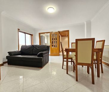 Apartamento T1 no edifício Presidente em Faro - Photo 3