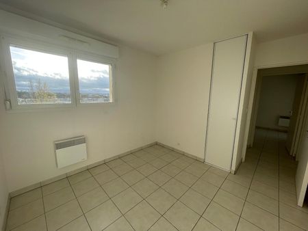 ESCALQUENS / Location Appartement 3 Pièces 53 m² - Photo 4