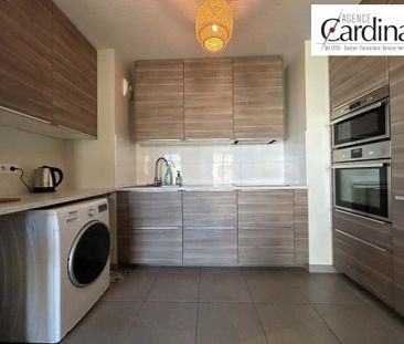 Location Appartement 3 pièces 66m² MARSEILLE 3ème - Photo 4