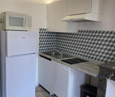 Location Appartement 1 pièce 28m² CASTELNAUDARY 11400 - Photo 4