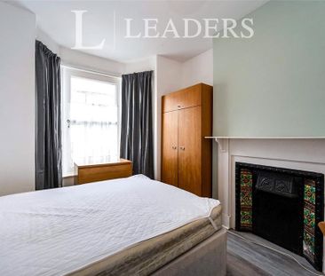 4 bedroom terraced house to rent - Photo 5