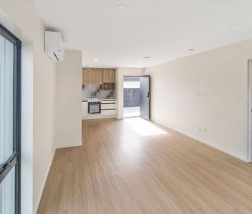 Brand new 3 bedroom town home for rent in Manurewa! - Photo 1